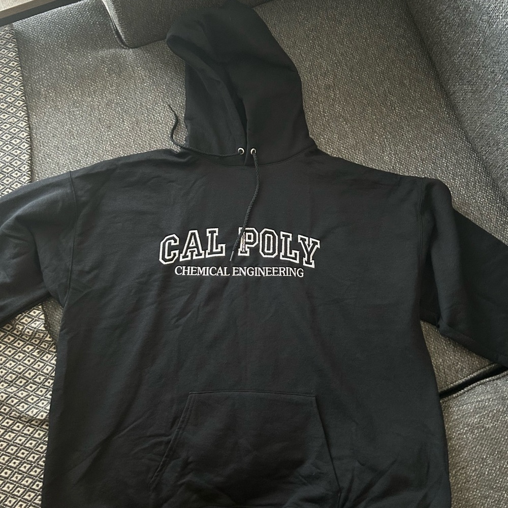 Cal Poly Pomona Chemical Engineering sweater. Size XL. Never Worn.